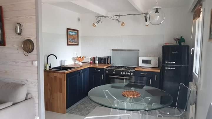 La Cabane Du Pecheur Meze Bagian luar foto